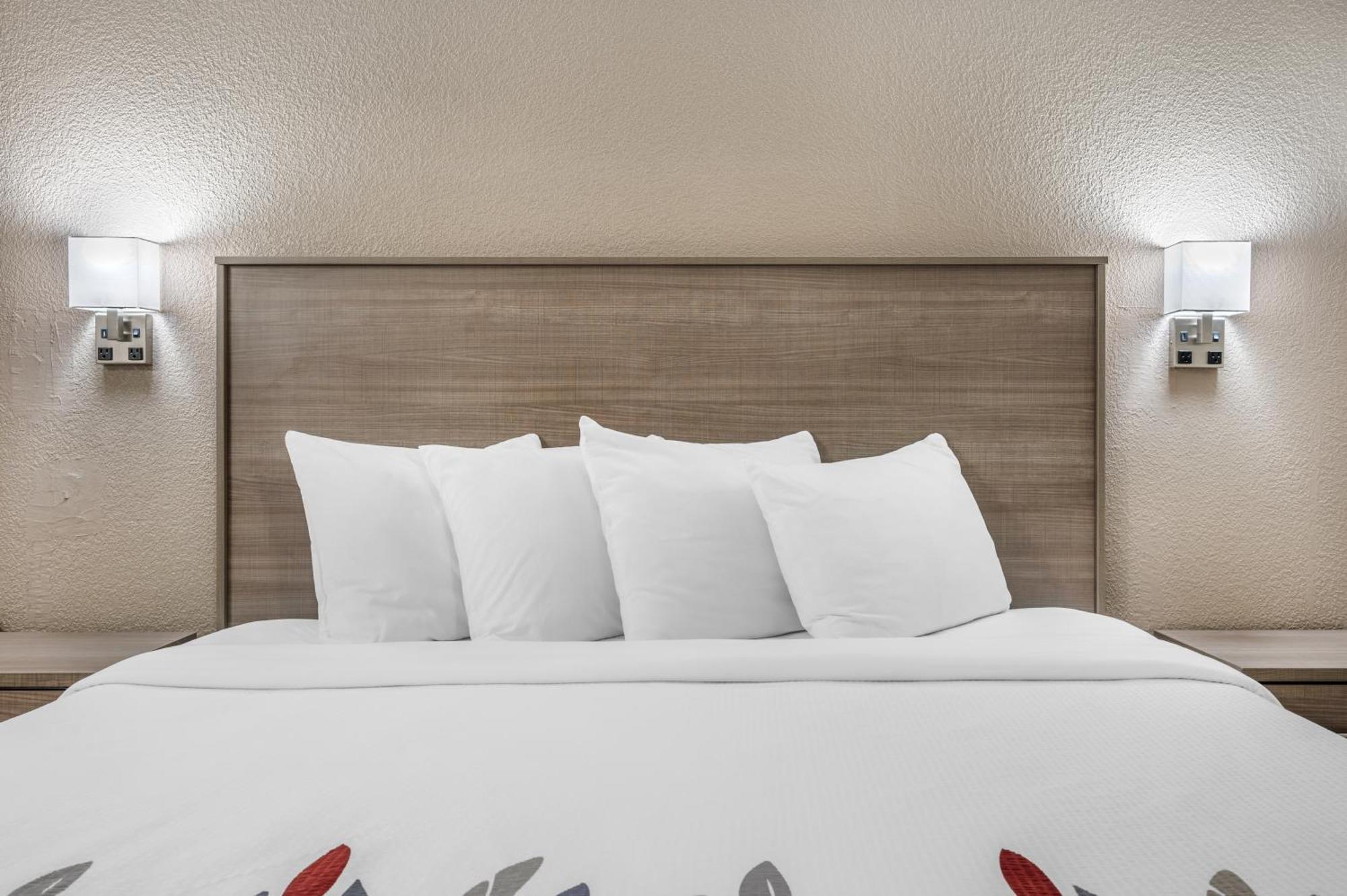 Hotel Red Roof Greencastle South - 2*